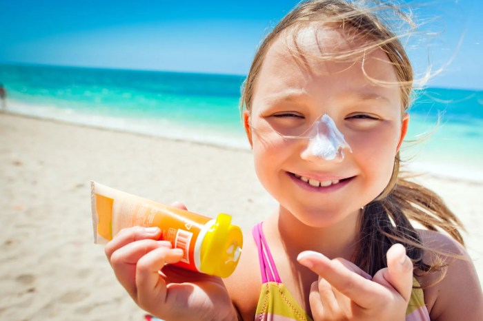 Sunscreen and beach towels are complementary goods